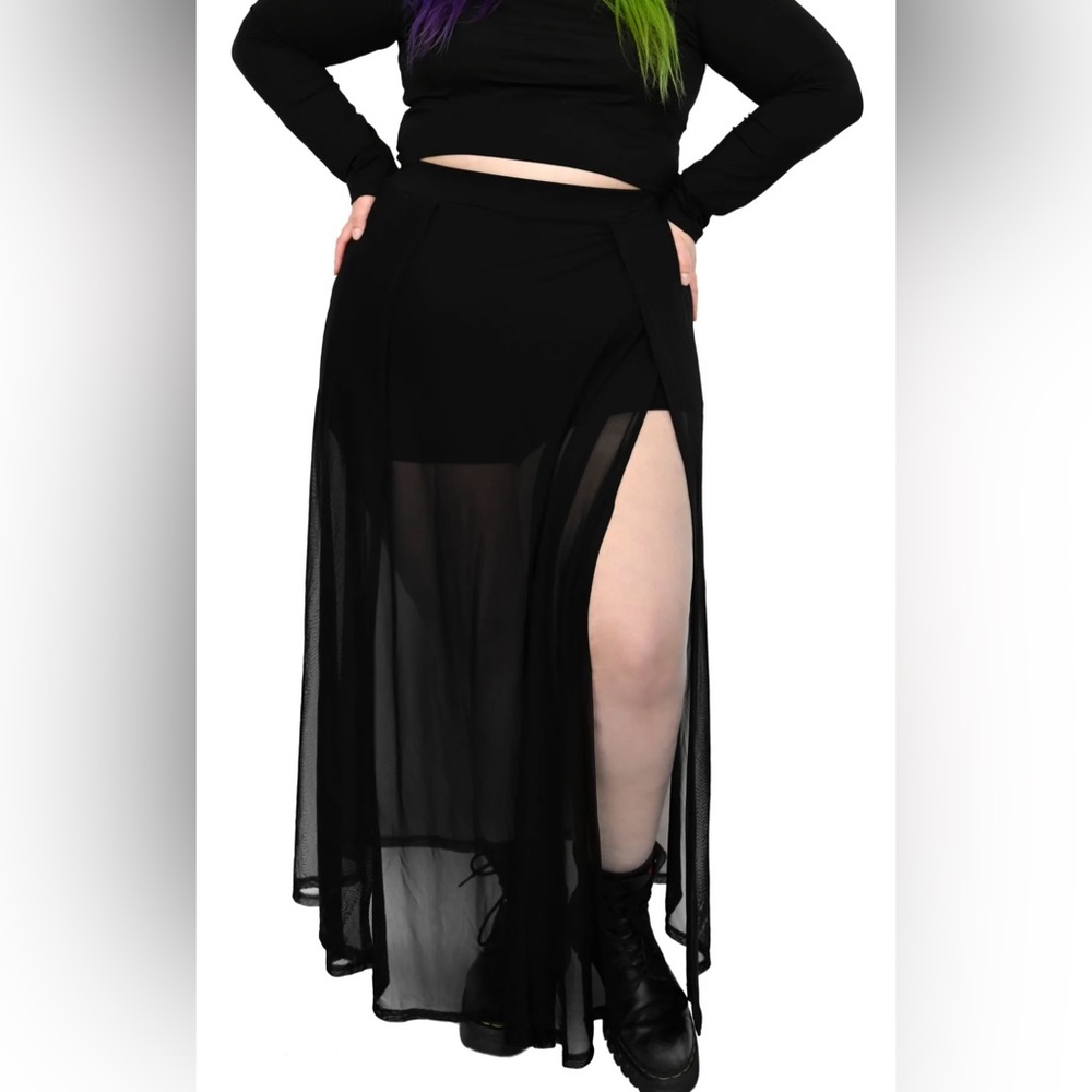 Foxblood 2x Mesh Maxi Skirt w Built In Shorts